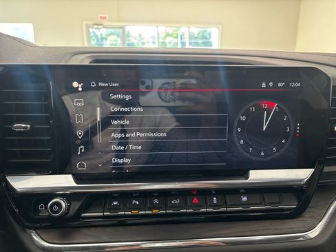 Used 2024 GMC Sierra 1500 SLT w/ SLT Convenience Package image 45