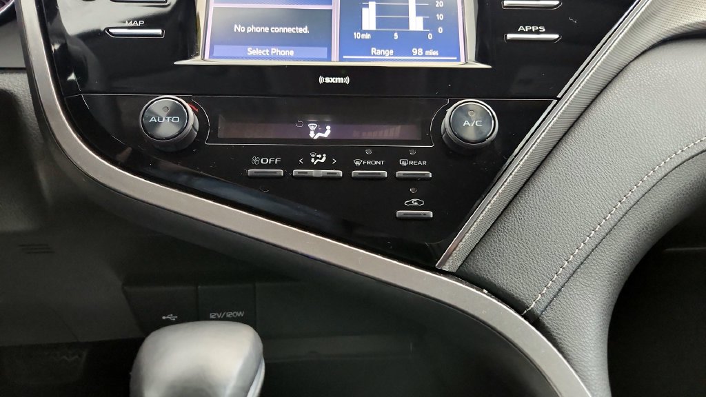 Certified 2020 Toyota Camry SE w/ Carpet Mat Package AWD/4WD image 27