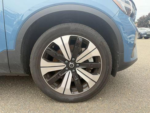 Certified 2023 Volvo XC40 Recharge Plus image 14