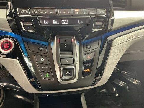 Certified 2023 Honda Odyssey Touring image 24