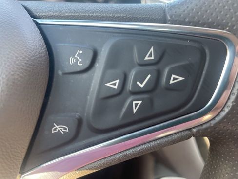 Used 2020 Chevrolet Malibu LT FWD image 17