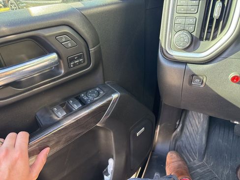 Used 2020 Chevrolet Silverado 2500 LTZ w/ LTZ Premium Package image 5