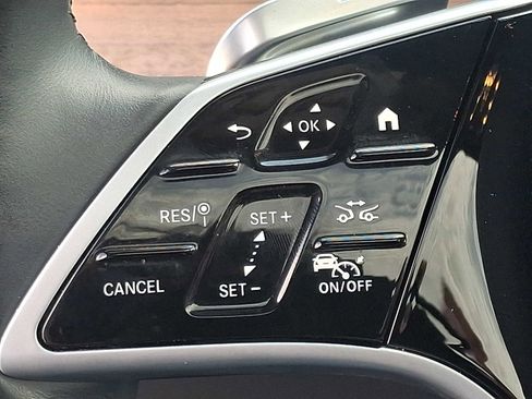 Used 2024 Mercedes-Benz GLS 450 4MATIC image 23