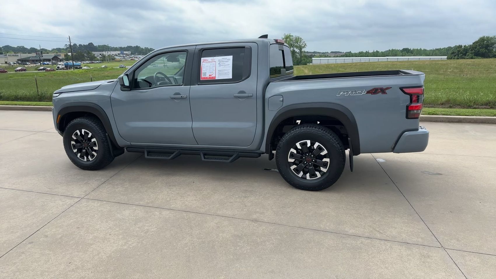 Used 2023 Nissan Frontier PRO-4X w/ Tow Package AWD/4WD image 6