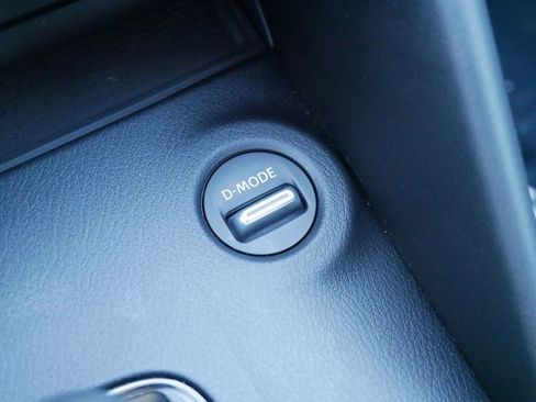 Used 2024 Nissan Z Performance w/ Floor Mat Package image 25