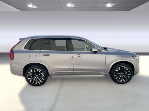 New 2026 Volvo XC90 B6 Plus w/ Protection Package Premier image 8