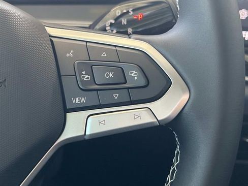 New 2026 Volkswagen Tiguan SE image 17