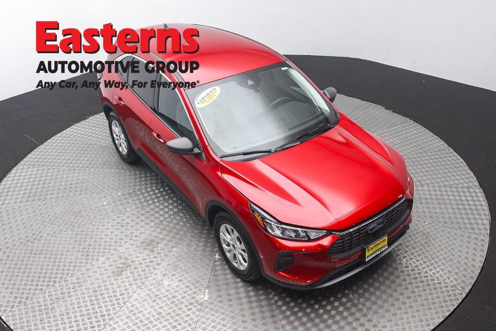Used 2023 Ford Escape Active AWD/4WD image 5