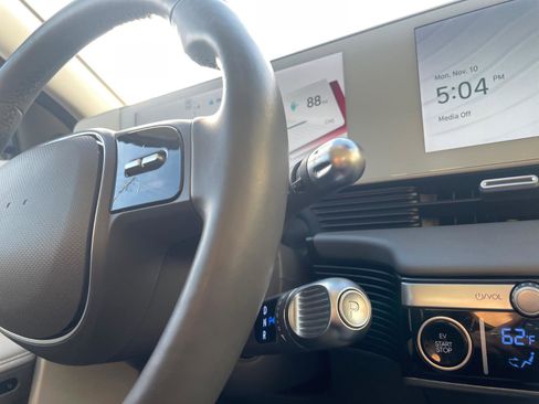 Used 2023 Hyundai Ioniq 5 Limited image 14