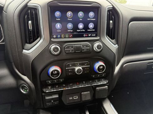 Used 2022 GMC Sierra 2500 Denali w/ Denali Black Diamond Edition AWD/4WD image 35
