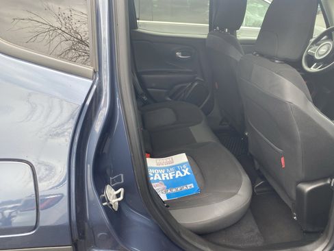 Used 2023 Jeep Renegade Trailhawk image 21