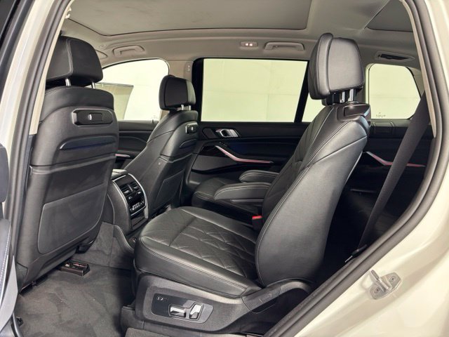Used 2025 BMW X7 xDrive40i w/ Premium Package AWD/4WD image 19