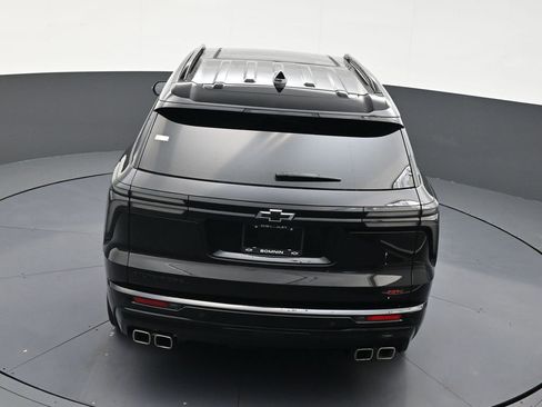 Used 2024 Chevrolet Traverse RS FWD image 15