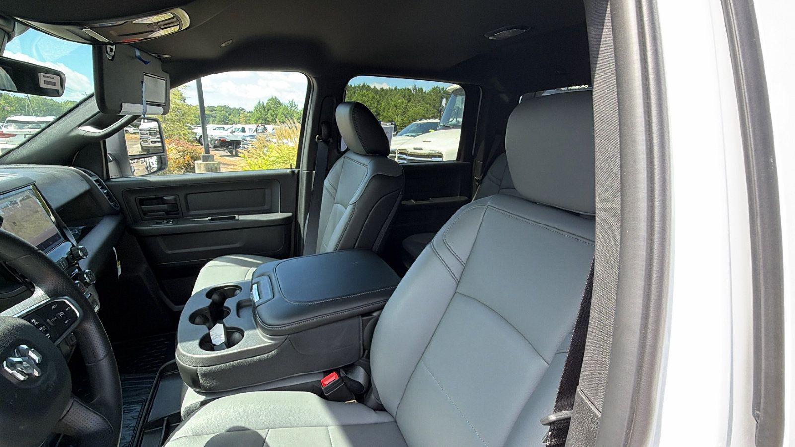 New 2026 RAM 3500 Tradesman w/ Chrome Appearance Group A AWD/4WD image 14