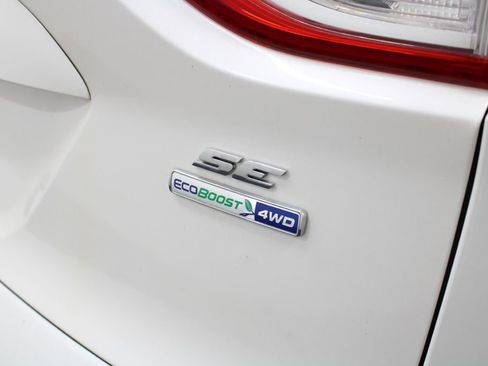 Used 2016 Ford Escape SE w/ Equipment Group 201A AWD/4WD image 12