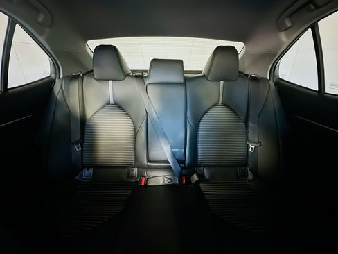 Used 2023 Toyota Camry SE image 29