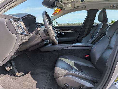 Used 2018 Volvo S90 T5 Momentum w/ Convenience Package AWD/4WD image 10