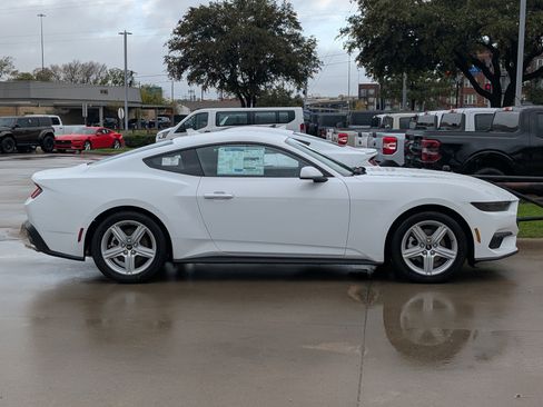 New 2026 Ford Mustang Coupe image 3