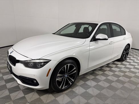 Used 2018 BMW 330i Sedan w/ Shadow Sport Edition image 9