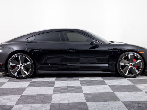 Used 2022 Porsche Taycan 4S image 9