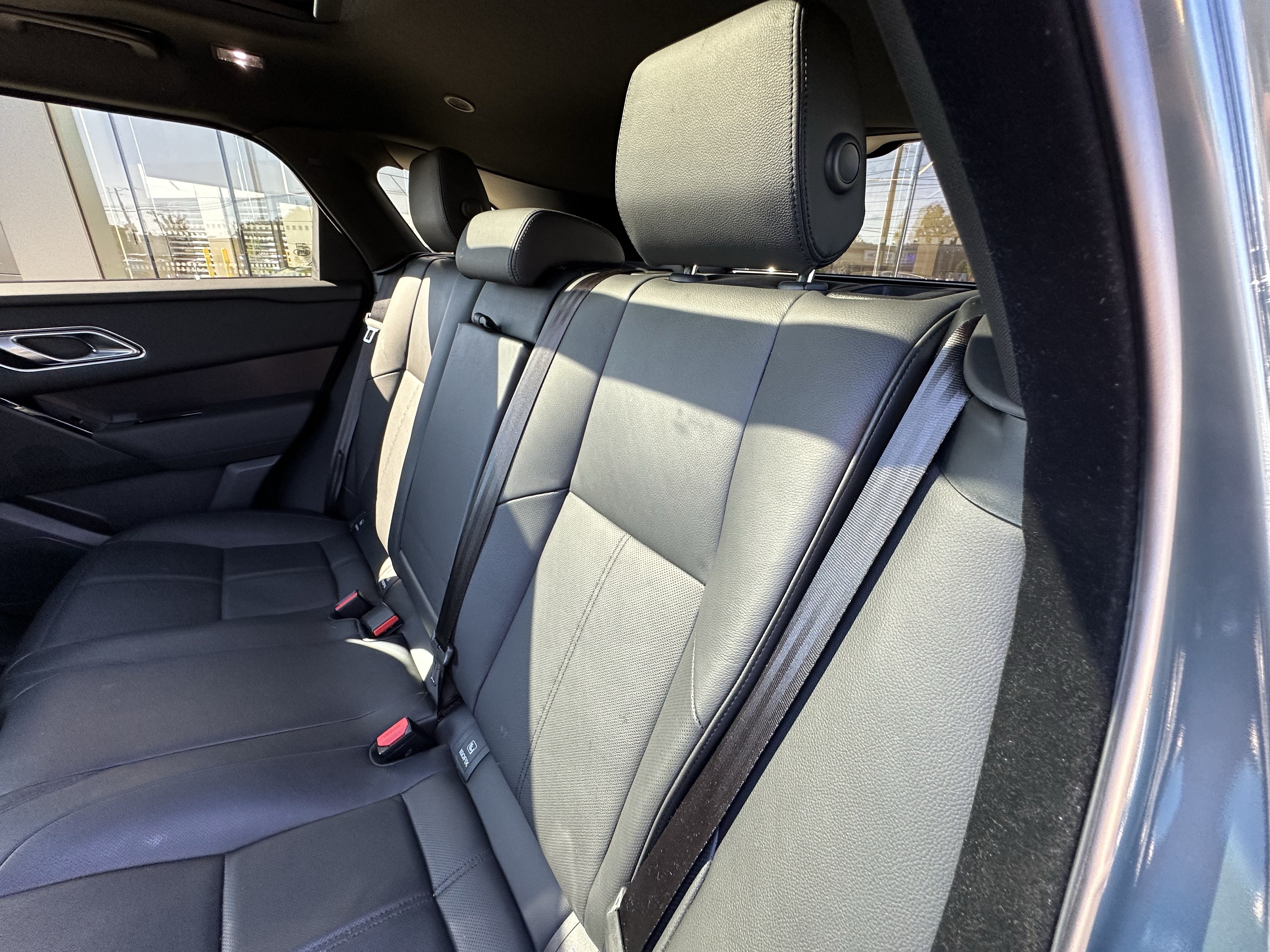 Certified 2026 Land Rover Range Rover Velar Dynamic SE AWD/4WD image 30