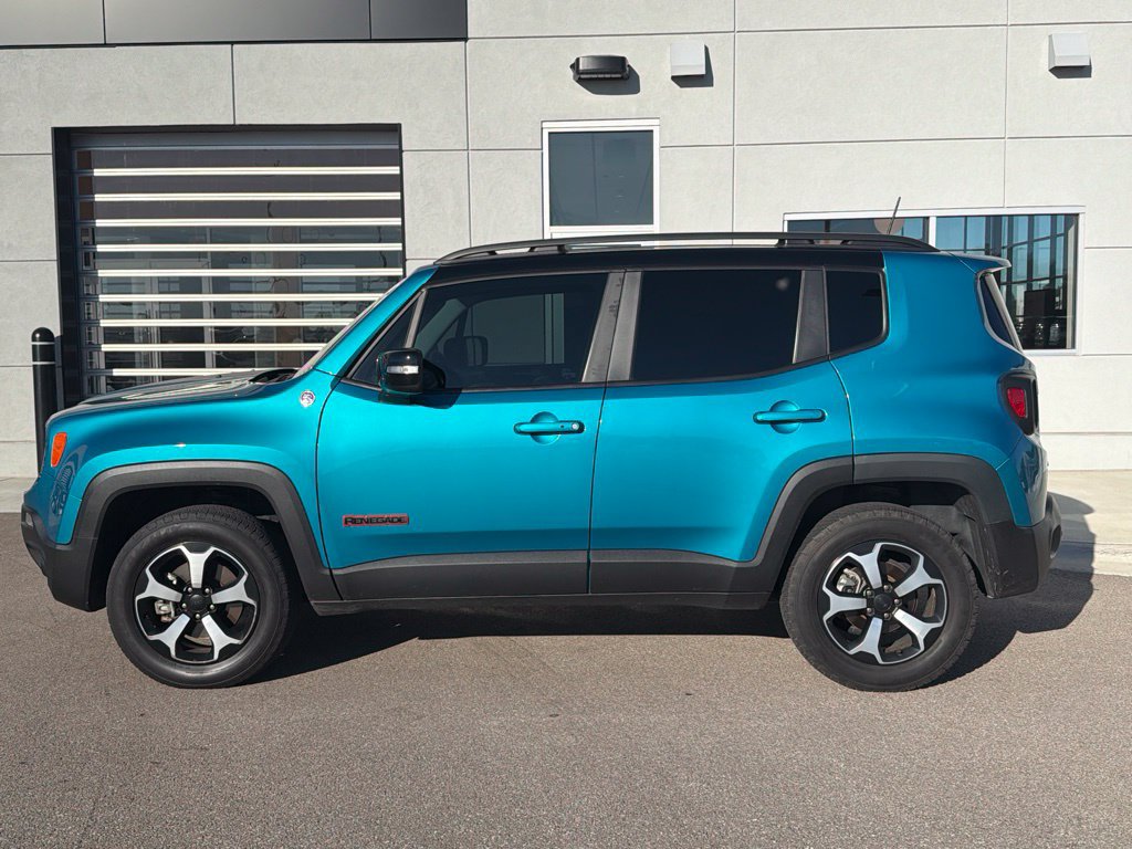 Used 2022 Jeep Renegade Trailhawk AWD/4WD image 3