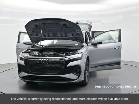 Used 2024 Audi Q4 e-tron Prestige w/ Black Optic Package image 37