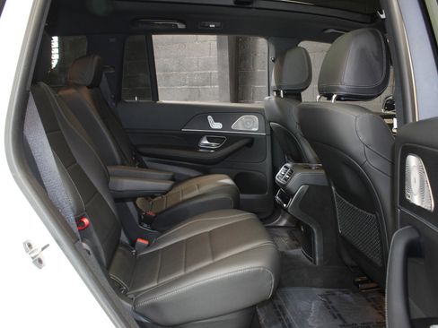 Used 2023 Mercedes-Benz GLS 450 4MATIC image 48