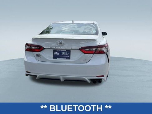 Used 2023 Toyota Camry SE FWD image 4