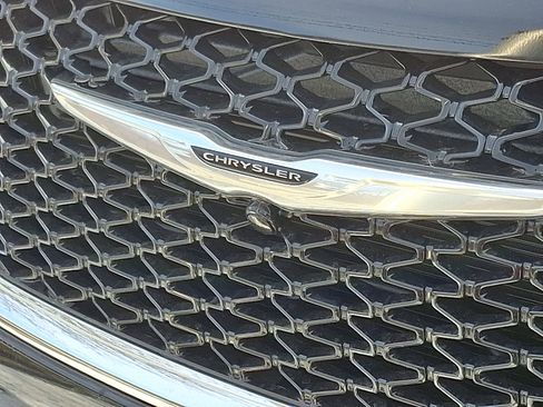 New 2026 Chrysler Pacifica Select image 15