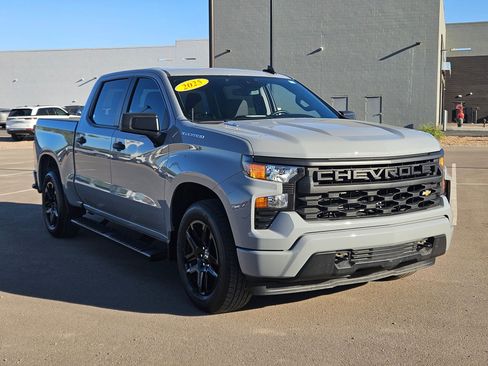 Used 2025 Chevrolet Silverado 1500 Custom image 7