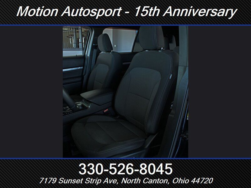 Used 2018 Ford Explorer XLT w/ Equipment Group 201A AWD/4WD image 23