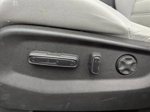 Used 2017 Honda CR-V EX image 11