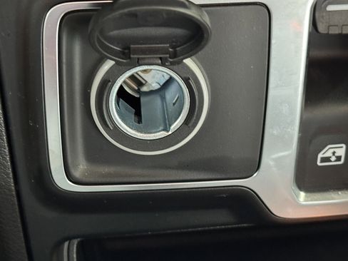 Used 2024 Jeep Wrangler Sport S image 21