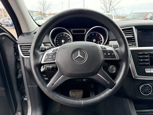 Used 2015 Mercedes-Benz GL 450 4MATIC image 19