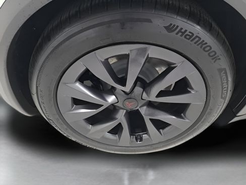 Used 2023 Tesla Model X AWD/4WD image 8