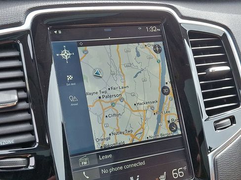 Used 2016 Volvo XC90 T6 Momentum w/ Momentum Plus Package image 17