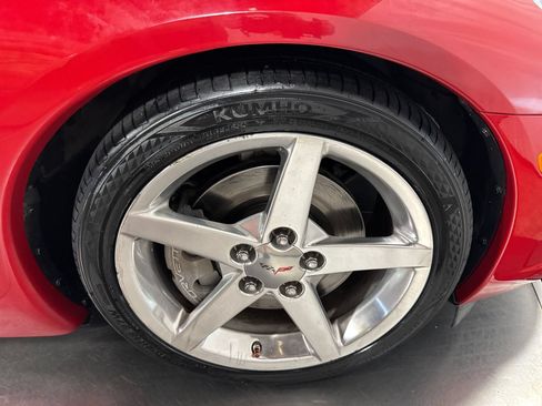 Used 2005 Chevrolet Corvette Coupe w/ Preferred Equipment Group RWD image 27