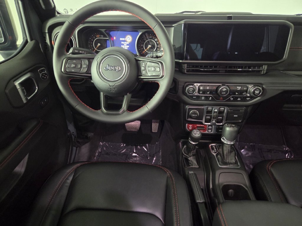 Used 2024 Jeep Wrangler Unlimited Rubicon AWD/4WD image 27