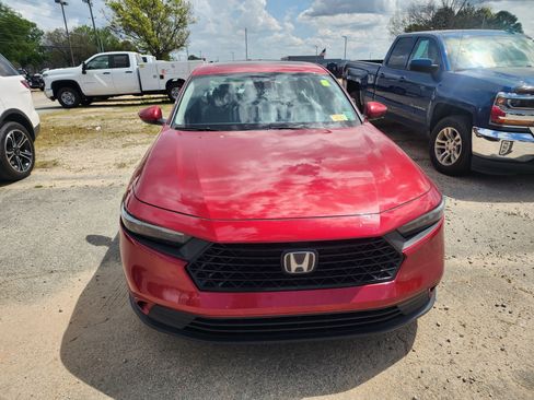 Used 2024 Honda Accord EX image 2