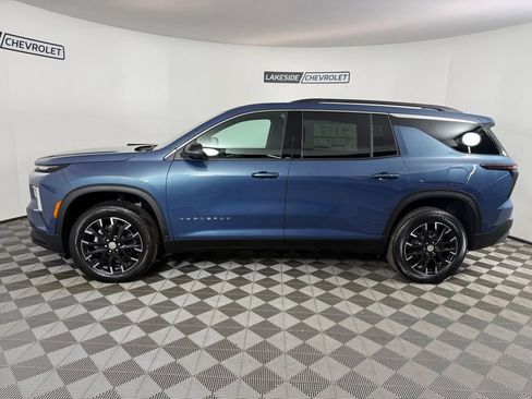 New 2026 Chevrolet Traverse LT w/ Sun and Wheel Package image 3