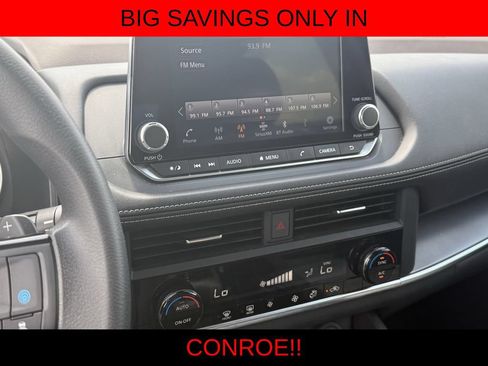 Used 2023 Nissan Rogue SV FWD image 21
