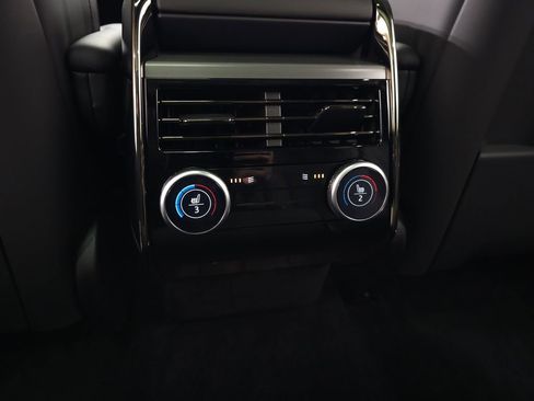 Used 2024 Land Rover Range Rover Sport SE image 36