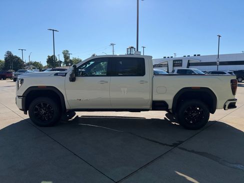 New 2026 GMC Sierra 2500 AT4 w/ AT4 Premium Plus Package AWD/4WD image 8