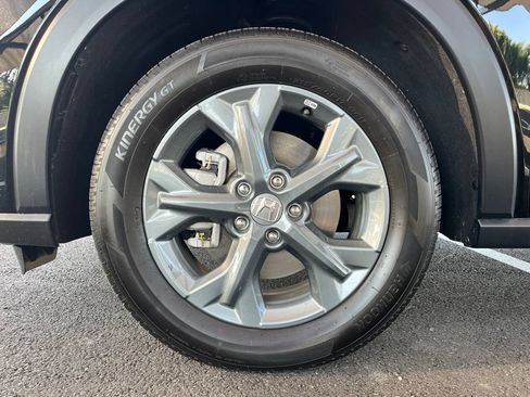 Certified 2026 Honda HR-V LX image 9