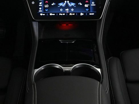 Used 2025 Maserati Grecale Modena image 14