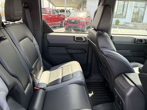 Used 2024 Ford Bronco Big Bend AWD/4WD image 14