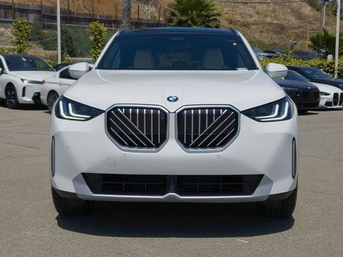 New 2026 BMW X3 xDrive30 w/ Premium Package AWD/4WD image 2