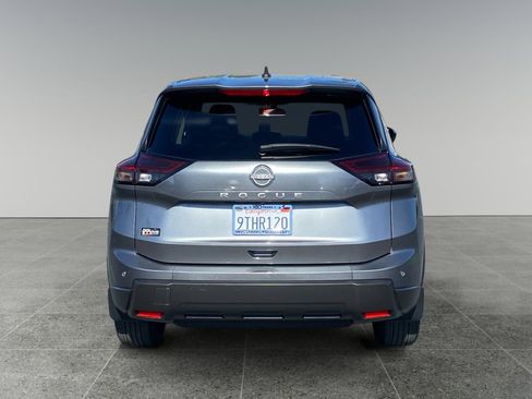 Used 2025 Nissan Rogue S FWD image 4