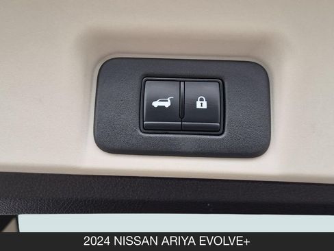 Used 2024 Nissan Ariya FWD image 26